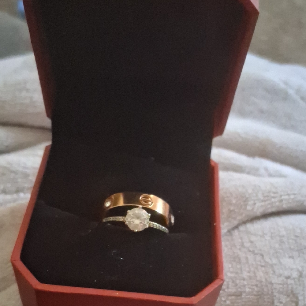 Elegant Gold and Silver Women's Ring